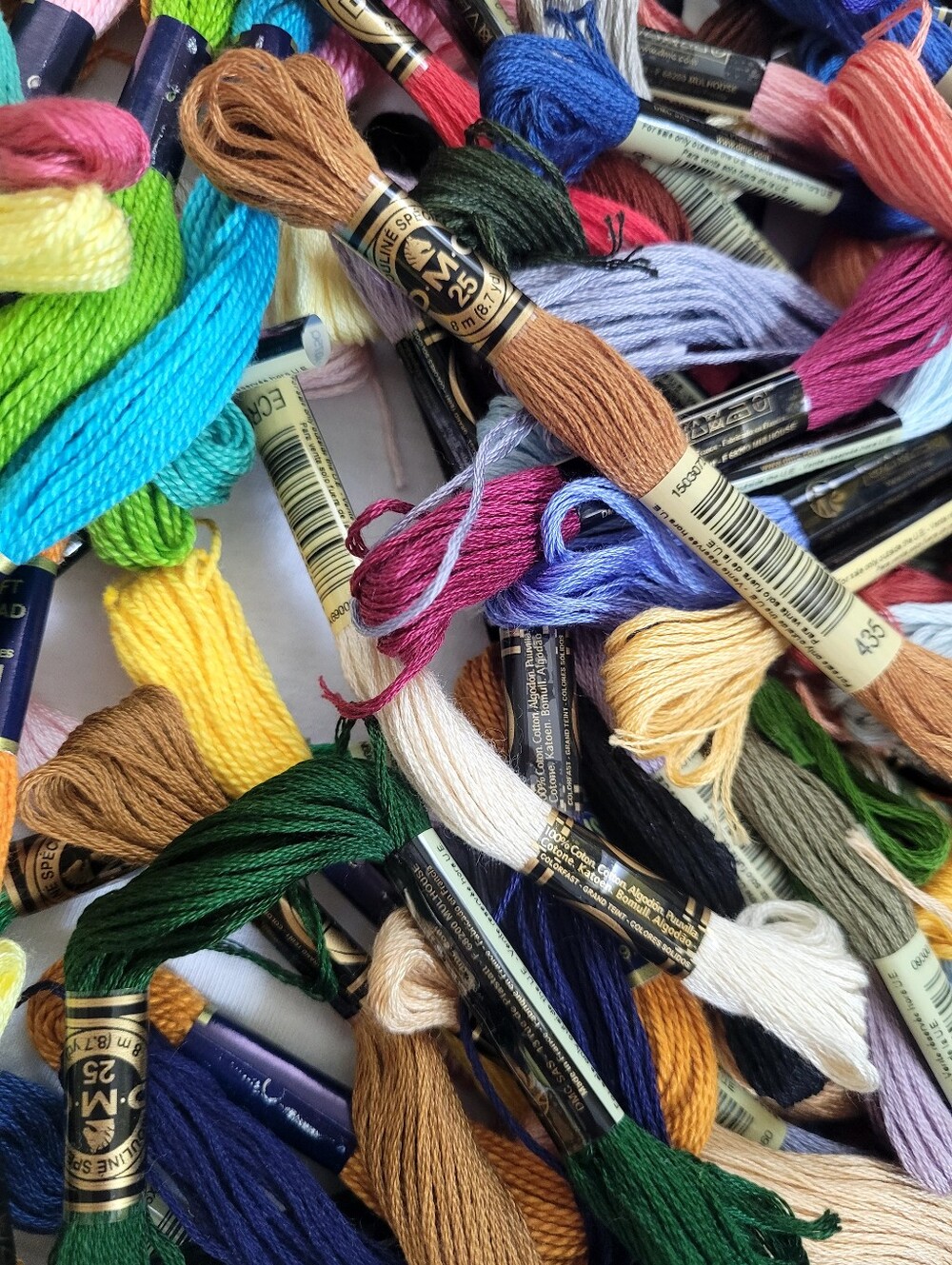 Assorted Embroidery Floss Skeins - Multicolor Pack - Picture 2 of 3